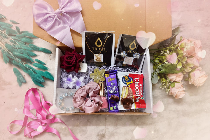 “Forever Love Mini Valentine Hamper 💌”