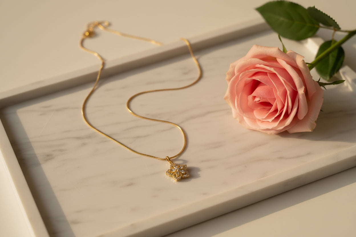 Blossom Sparkle Anti-Tarnish Pendant Necklace – 18K Gold Plated Floral Necklace for Women