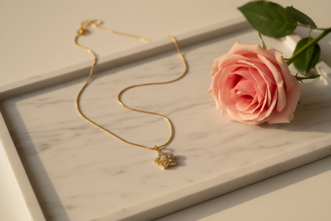 Blossom Sparkle Anti-Tarnish Pendant Necklace – 18K Gold Plated Floral Necklace for Women