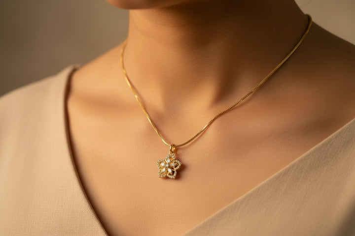 Blossom Sparkle Anti-Tarnish Pendant Necklace – 18K Gold Plated Floral Necklace for Women