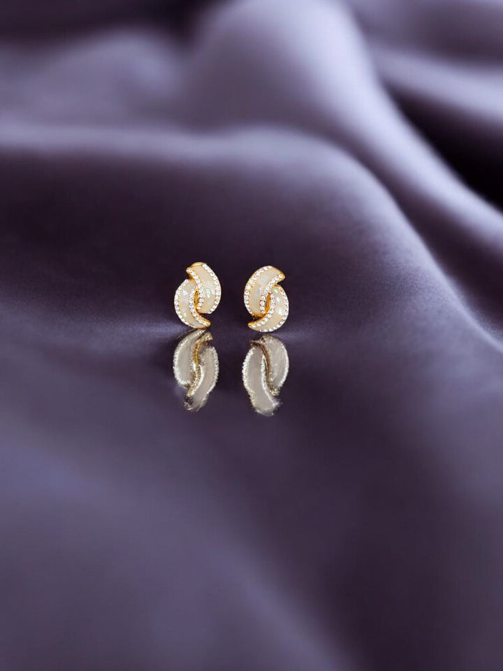 Golden Swirl Studs with Pearls//Super Glossy Studs
